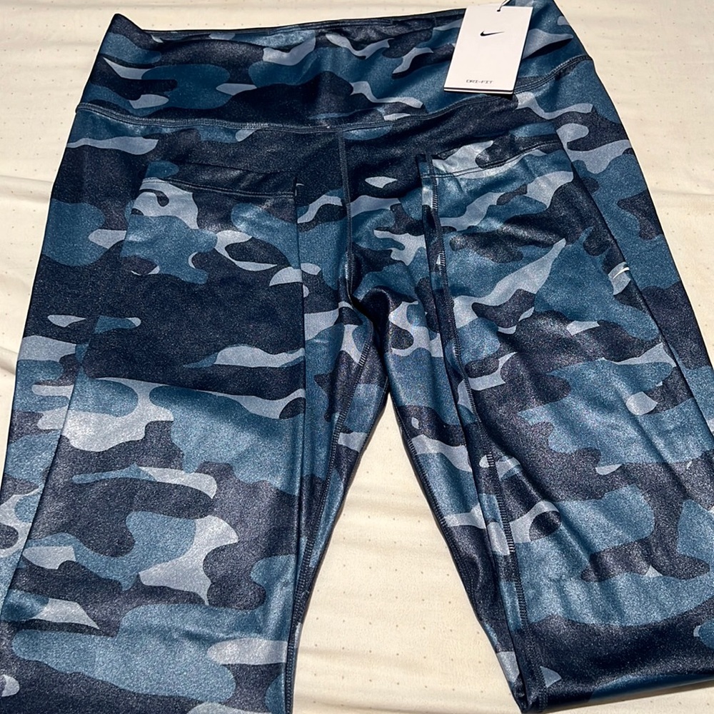 NWT nike one dry fit camo